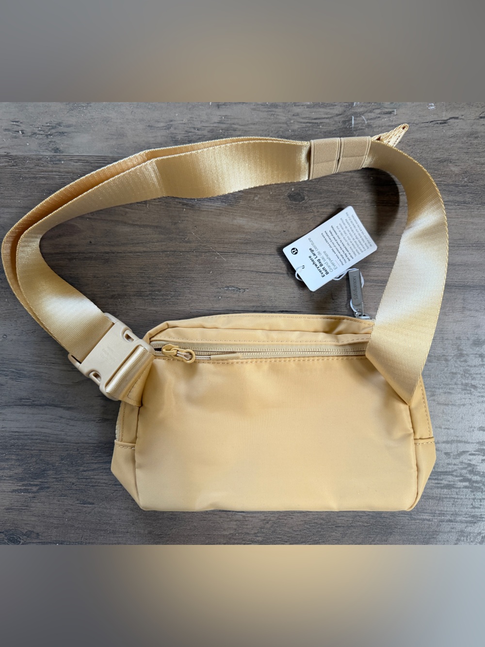 lululemon athletica light golden Crossbody Bag with White Logo, 2L - Picture 3 of 4
